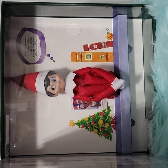 The Elf on the Shelf A Christmas Tradition - Boy - Picture 3 of 11